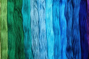 Color Measurement of Hair and Fiber Bundles